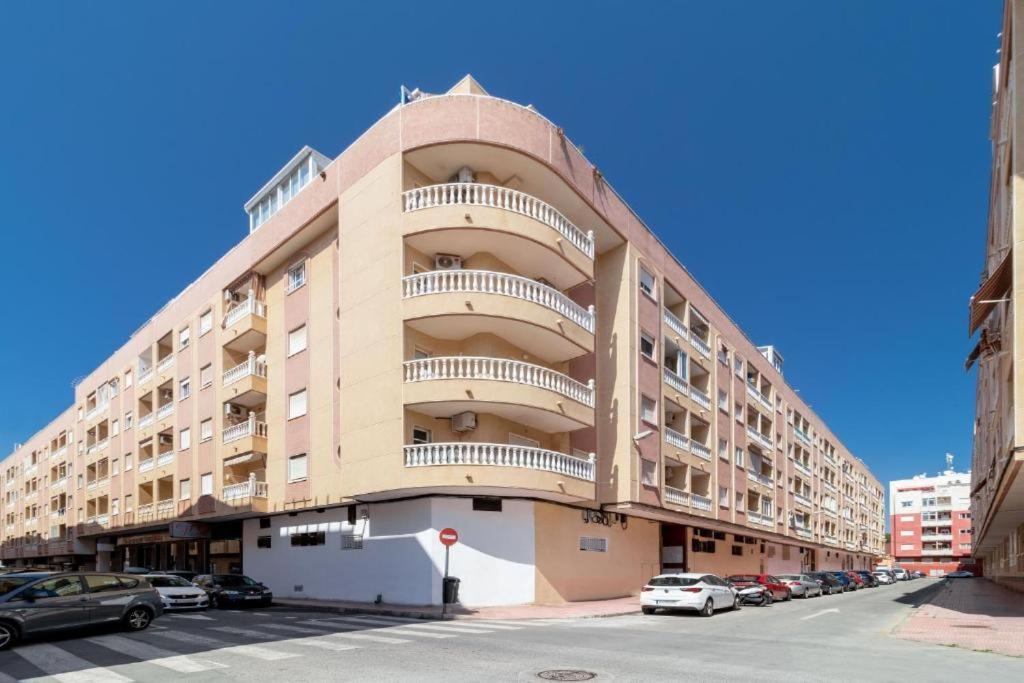 Bonito Apartamento En Torrevieja Luaran gambar