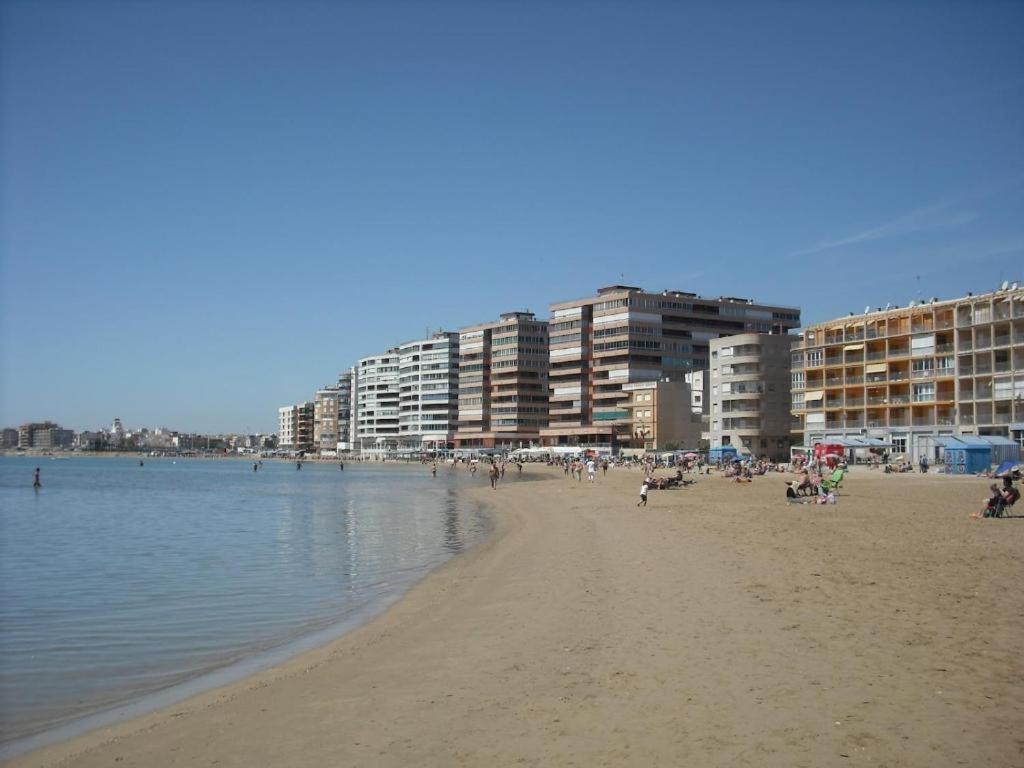 Bonito Apartamento En Torrevieja Luaran gambar